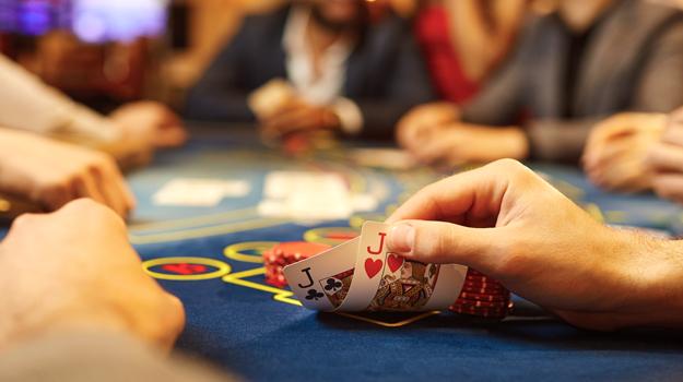Poker Dinheiro Real - Emoções Ao Rubro